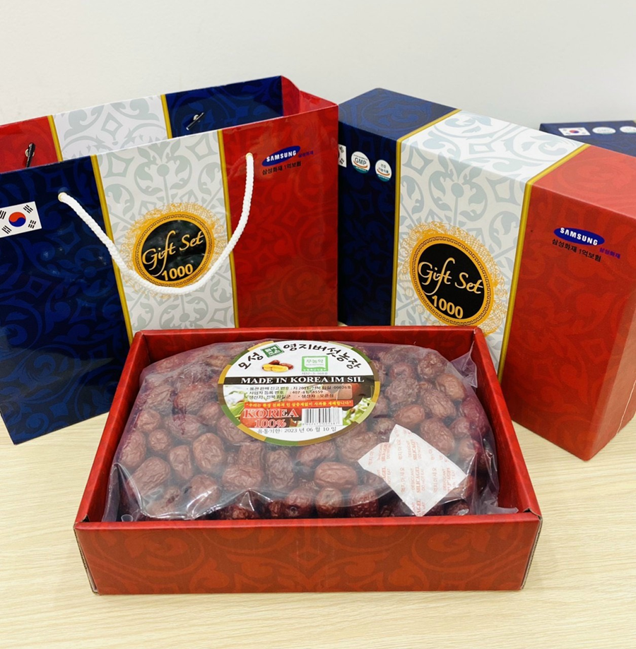 Hộp quà 1kg Táo đỏ Hàn Quốc